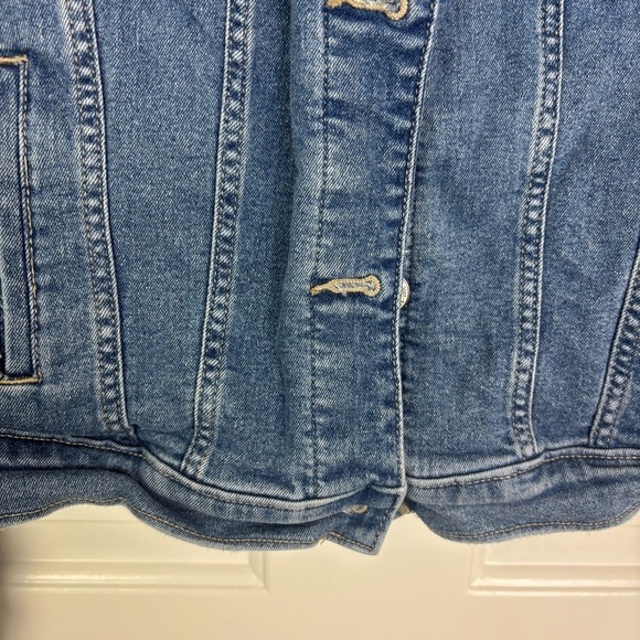 SO Jean Jacket Size Medium - Picture 6 of 10